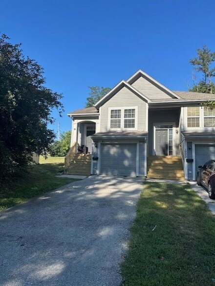 1020 N Cottage Ave, Independence, MO 64050