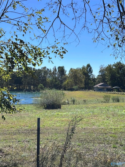 512 New Harmony Rd, Arab, AL 35016