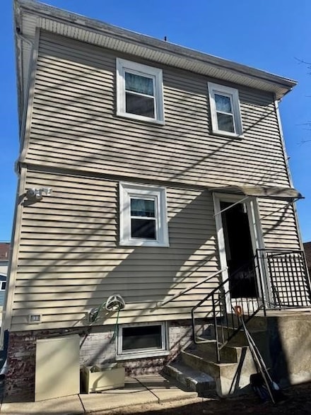 95 Spring St Unit 1, Cranston, RI 02910