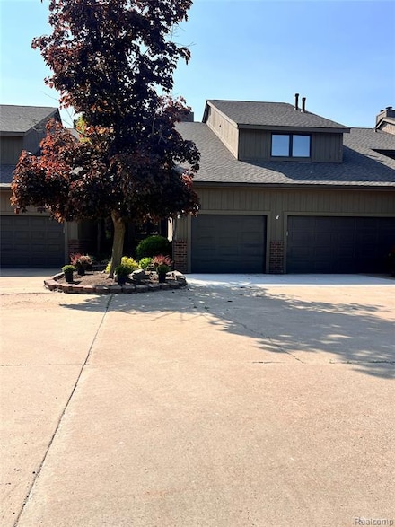 9836 Hawthorne Glen Dr Unit 24, Grosse Ile, MI 48138
