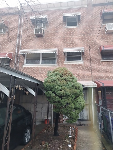 423 Olmstead Ave, Bronx, NY 10473