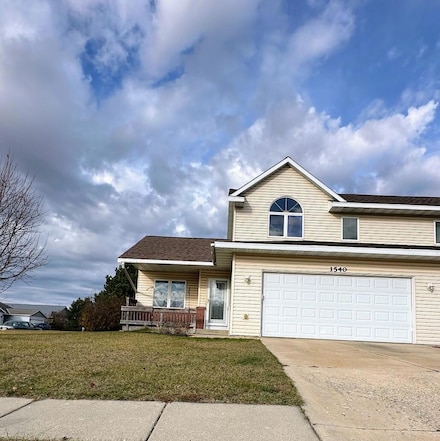 1540 Radhika St Unit 1, Fort Atkinson, WI 53538