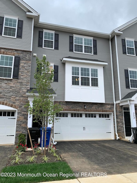 302 Arose Ln, Middletown, NJ 07748