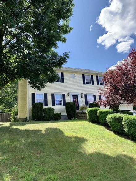 163 Horizon Way, Fall River, MA 02720