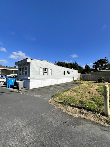 3656 Old Arcata Rd, Eureka, CA 95503