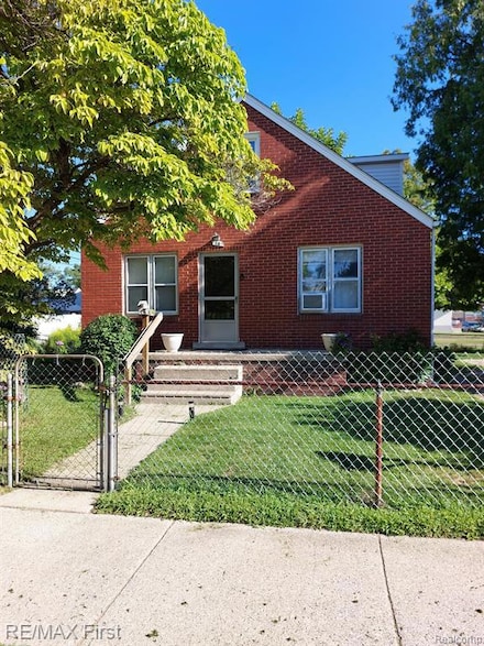 18 W Harry Ave, Hazel Park, MI 48030