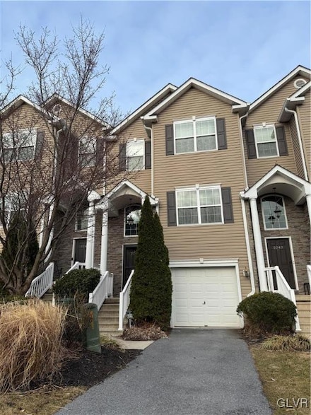 2242 Rising Hill Rd, White Hall, PA 18052