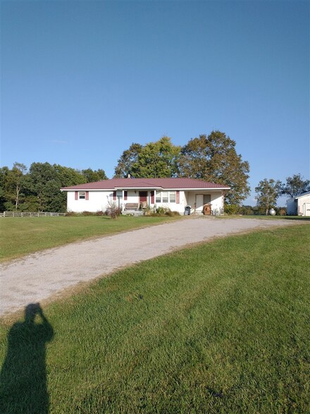 512 Union Light Rd, Mammoth Cave, KY 42259