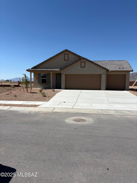 12840 E Dr, Vail, AZ 85641