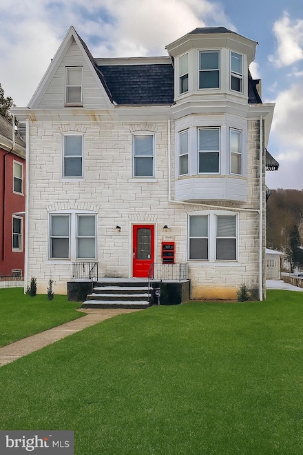 2136 Perkiomen Ave, Reading, PA 19606