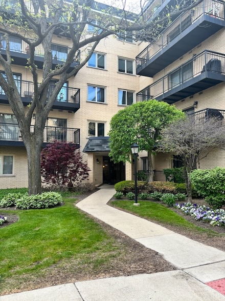 8610 N Waukegan Rd Unit 402W, Morton Grove, IL 60053