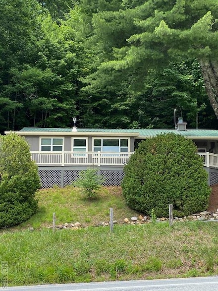 10121 Dillard Rd, Scaly Mountain, NC 28775