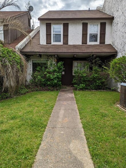 718 Highland Square Dr, Shreveport, LA 71107