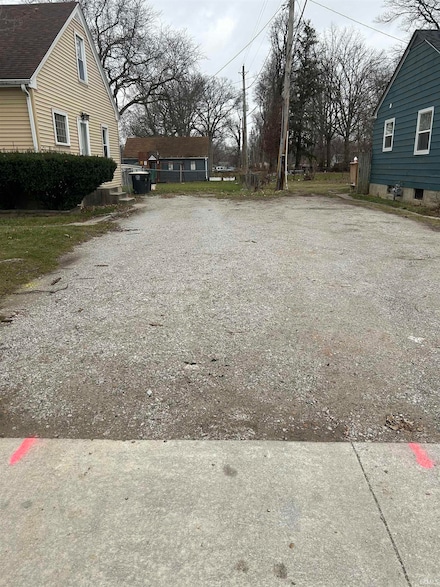 1915 McKinnie Ave, Fort Wayne, IN 46806