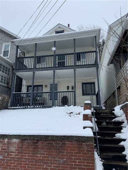909 Bellview St, Creighton, PA 15030