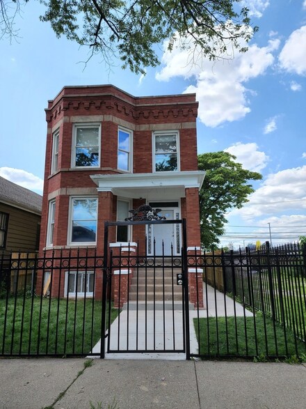6522 S Claremont Ave, Chicago, IL 60636