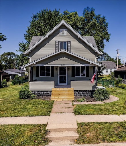 701 Hall Ave, Lowden, IA 52255