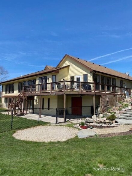 12795 Park Dr, Wayland, MI 49348