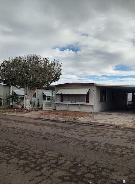 2079 S Cottontail Ln, Yuma, AZ 85364