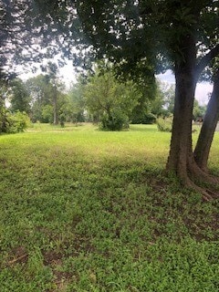 2708 Webster Ave, Beverly Hills, TX 76711