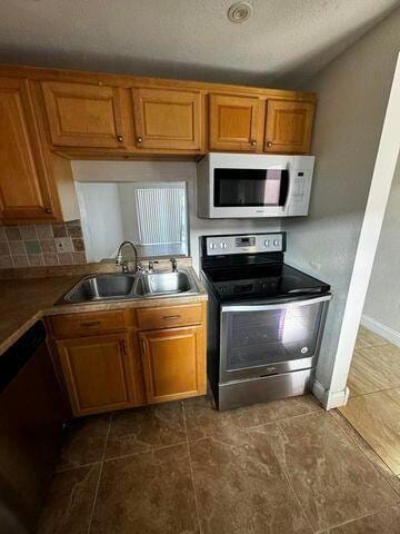 2800 NW 56th Ave Unit D304, Lauderhill, FL 33313