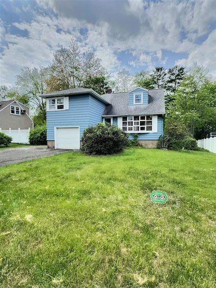 176 Quaspeck Blvd, Valley Cottage, NY 10989