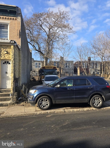 6049 Upland St, Philadelphia, PA 19142