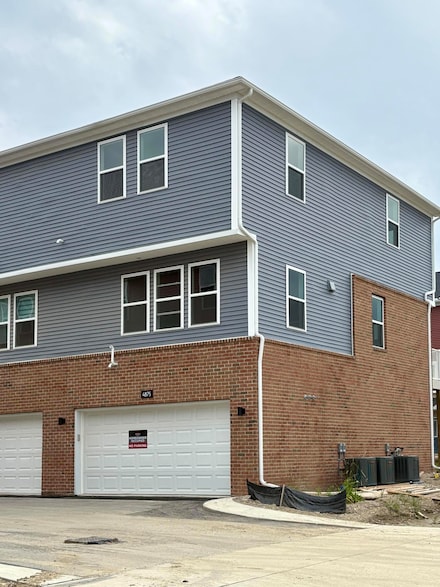 4875 Ludlow Ln, Troy, MI 48085