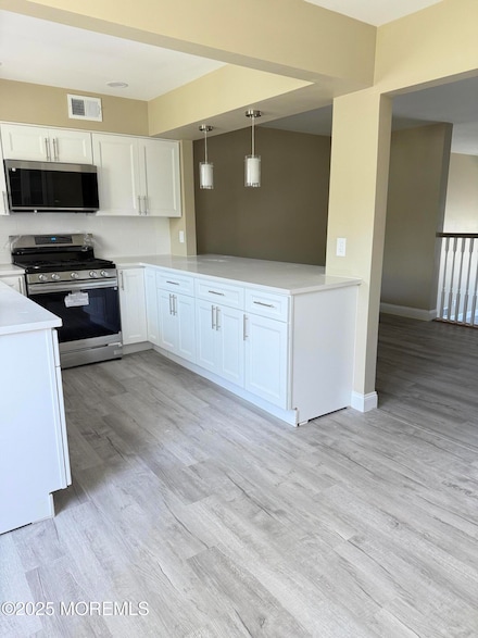 554 Clubhouse Dr, Middletown, NJ 07748