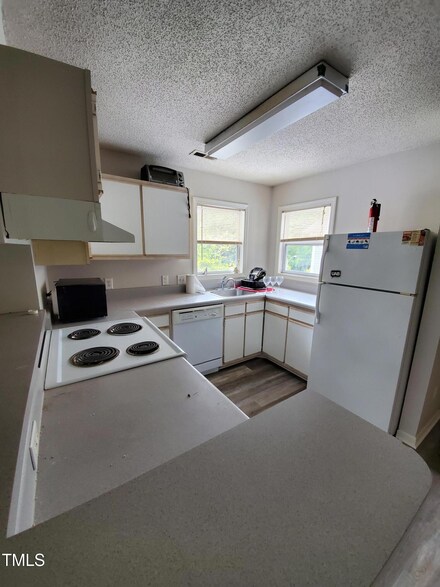 1440 Collegeview Ave Unit 301, Raleigh, NC 27606