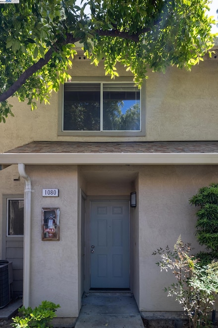 1080 Summerain Ct, San Jose, CA 95122