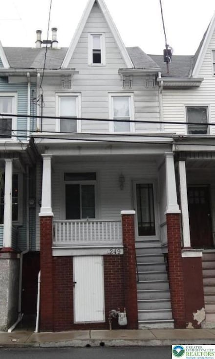 249 Nichols St, Pottsville, PA 17901
