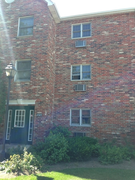4305 W Shamrock Ln Unit 2F, McHenry, IL 60050