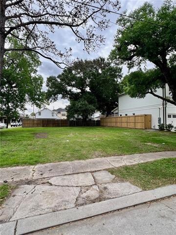 325 E William David Pkwy, Metairie, LA 70005