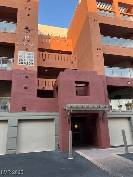 47 E Agate Ave Unit 403, Las Vegas, NV 89123