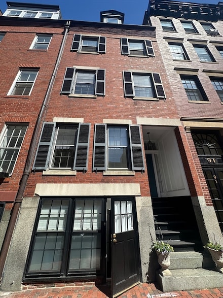 93 W Cedar St Unit 1, Boston, MA 02114