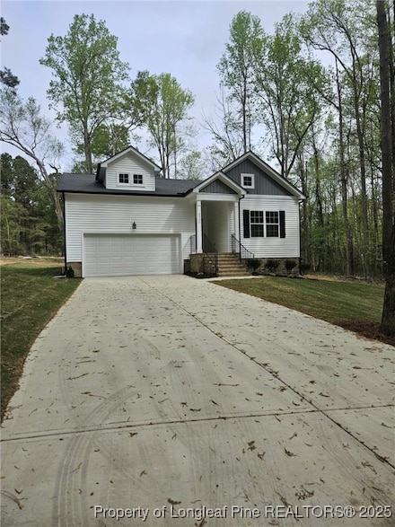 8022 Royal Dr, Sanford, NC 27332