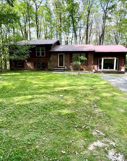 85 Happy Ln, Canvas, WV 26662