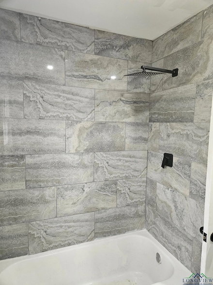 1303 S 12th St, Longview, TX 75602