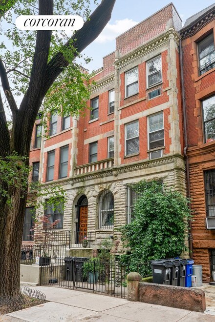 127 W 95th St Unit TH, New York, NY 10025