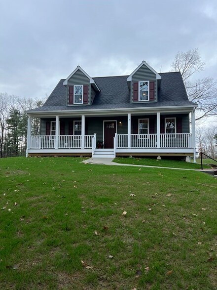 3 Davis Rd, West Brookfield, MA 01585