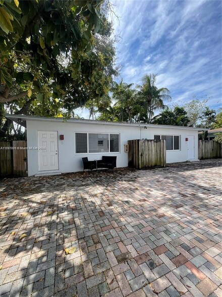 572 NE 67th St Unit 6, Miami, FL 33138
