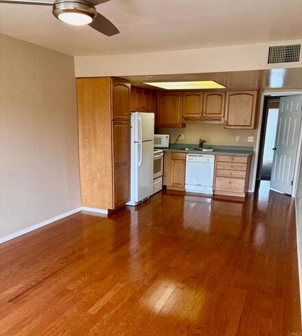 27739 Mountain Meadow Rd Unit 5, Escondido, CA 92026