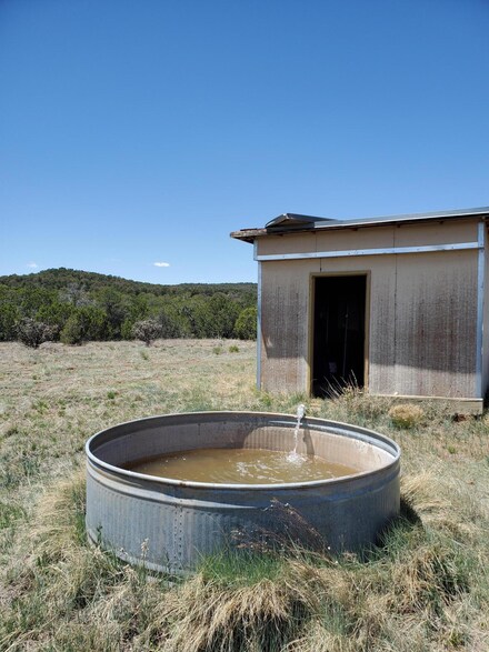 160 La Para Rd, Estancia, NM 87016