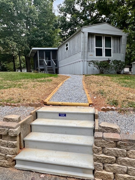 39 McCastle Ln, Hendersonville, NC 28792