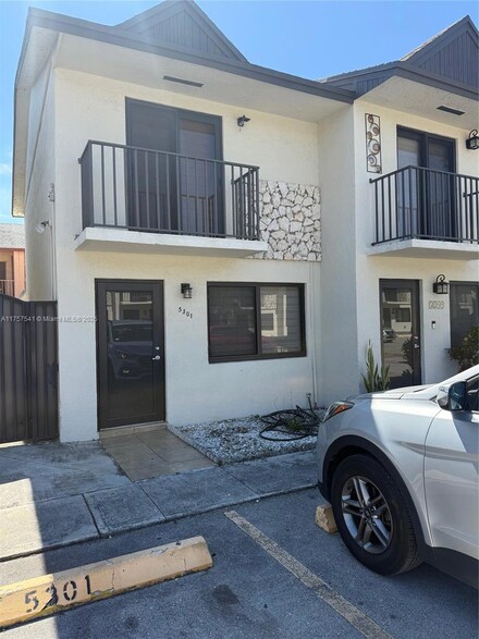 5301 W 22nd Ct Unit 5301, Hialeah, FL 33016