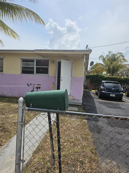 700 NW 4th St Unit 2, Hallandale Beach, FL 33009