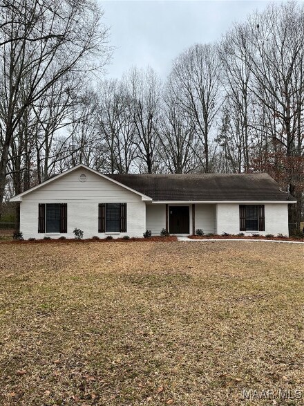 434 Huggins Rd, Valley Grande, AL 36701