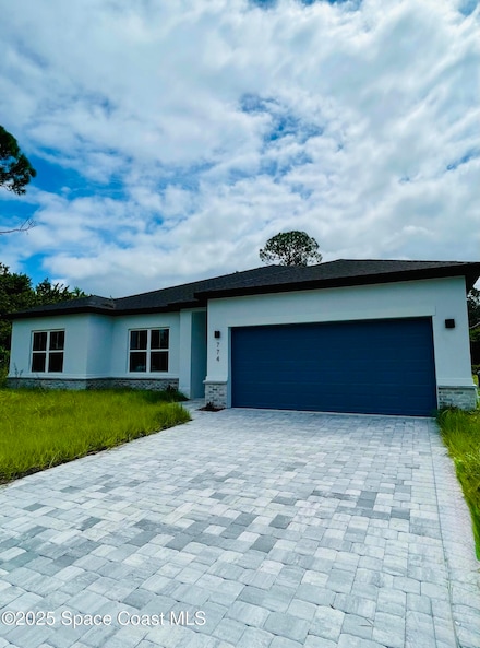 774 Dresden St NW, Palm Bay, FL 32907