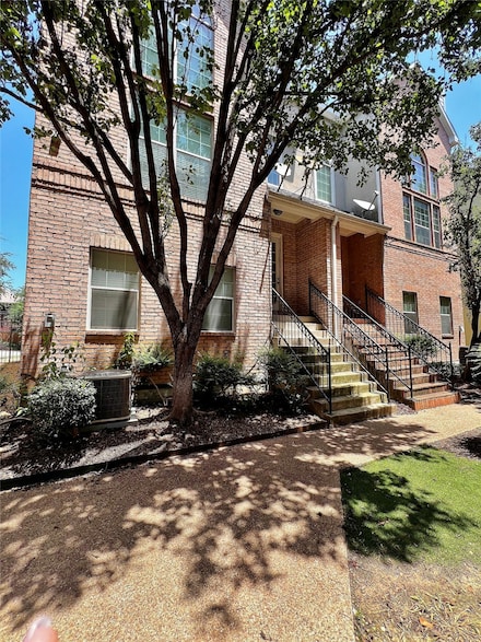 5808 La Vista Dr, Dallas, TX 75206